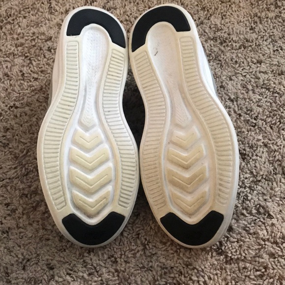 NewBalance running shoes - Picture 3 of 3